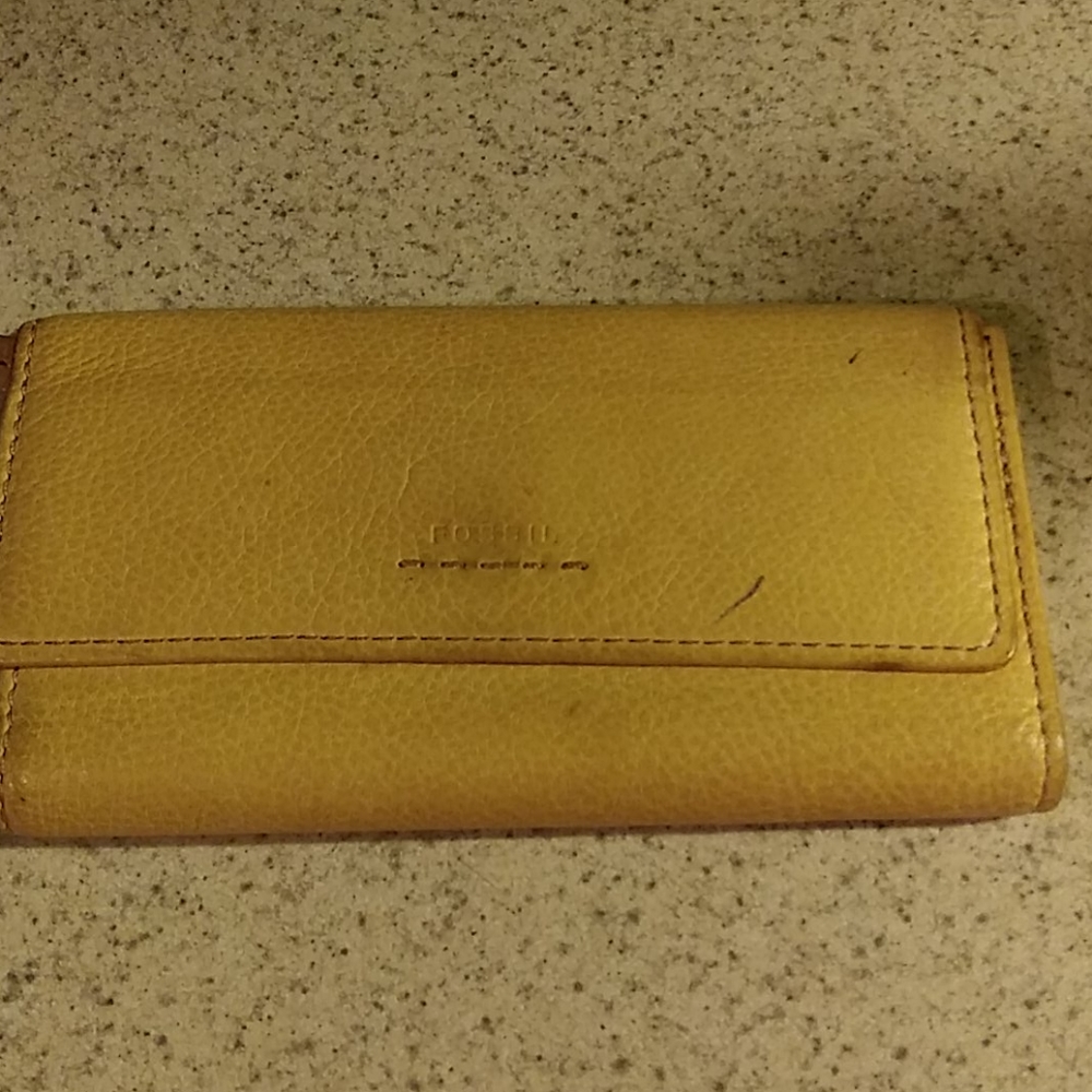 Fossil genuine leather wallet
